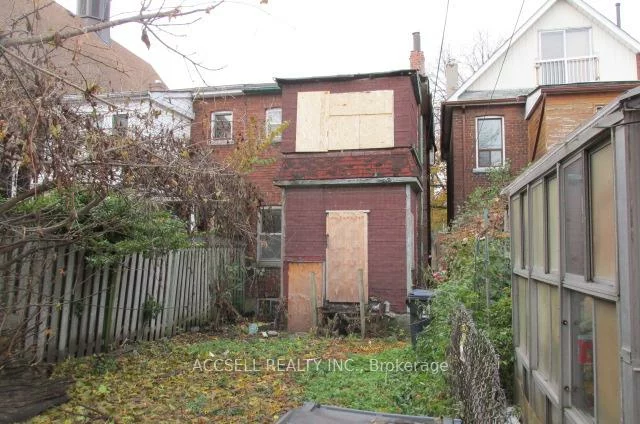 5, Gillespie, Weston-Pellam Park, Toronto