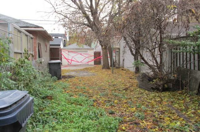 5, Gillespie, Weston-Pellam Park, Toronto