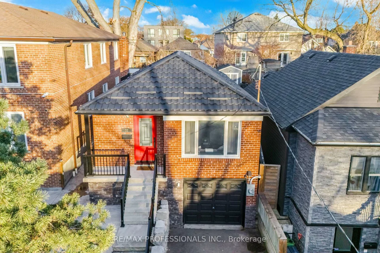 77, Grandville, Rockcliffe-Smythe, Toronto