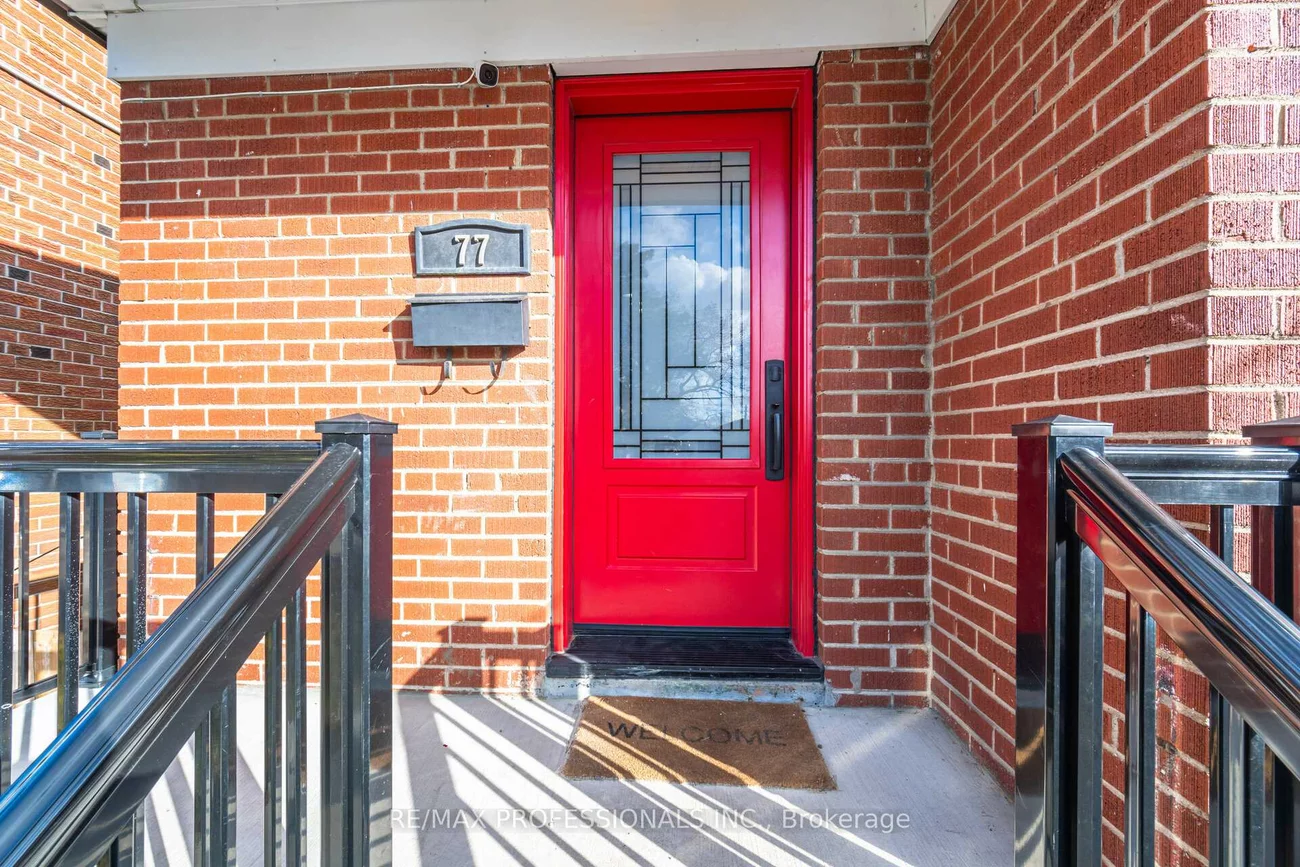 77, Grandville, Rockcliffe-Smythe, Toronto