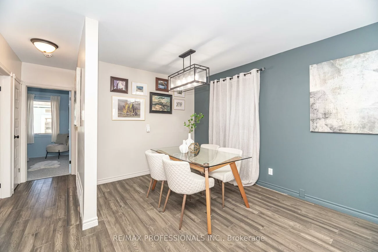 77, Grandville, Rockcliffe-Smythe, Toronto