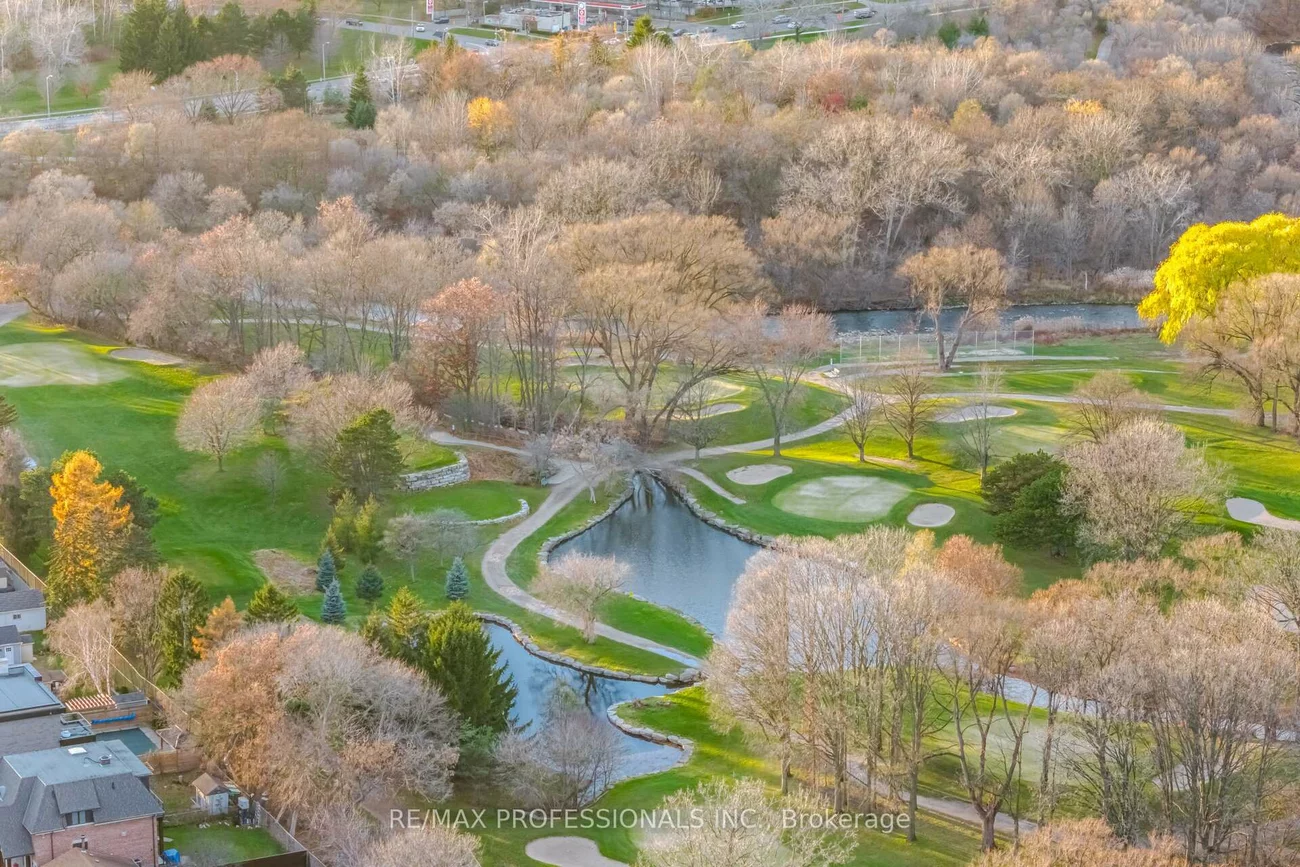 77, Grandville, Rockcliffe-Smythe, Toronto