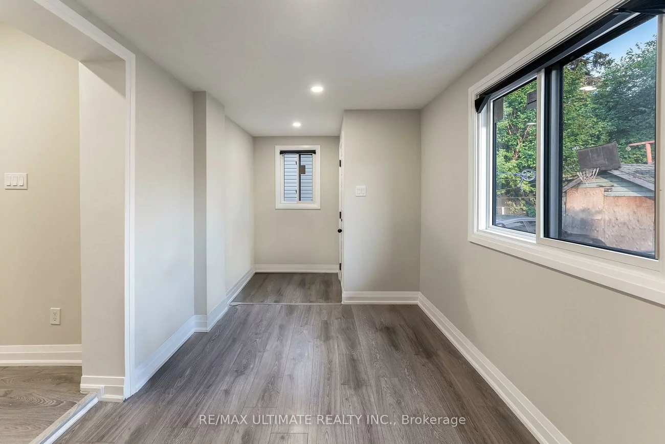 47, Mahoney, Mount Dennis, Toronto