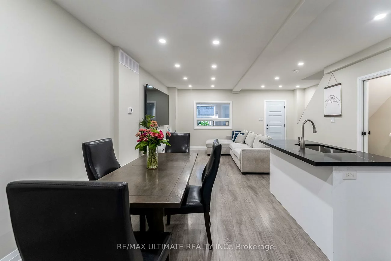 47, Mahoney, Mount Dennis, Toronto