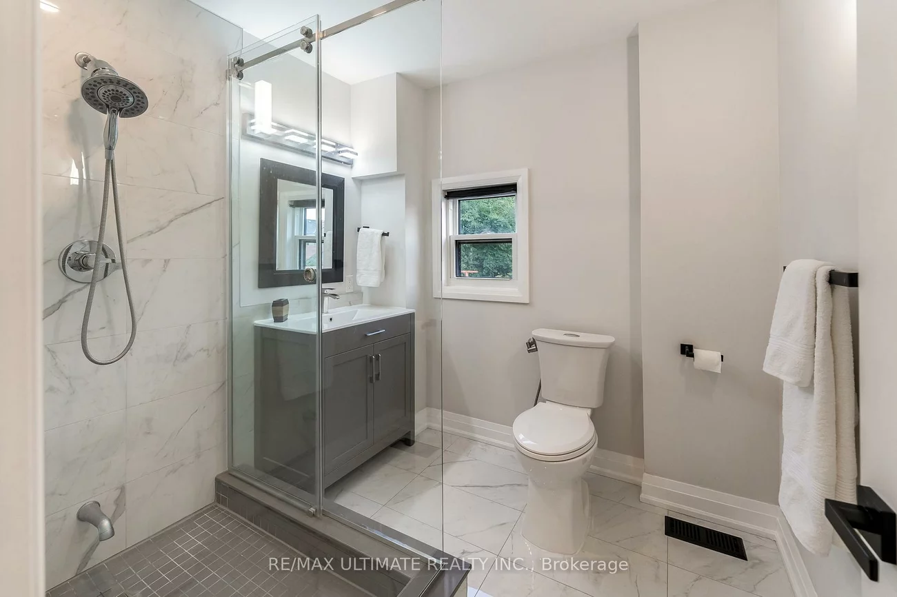 47, Mahoney, Mount Dennis, Toronto