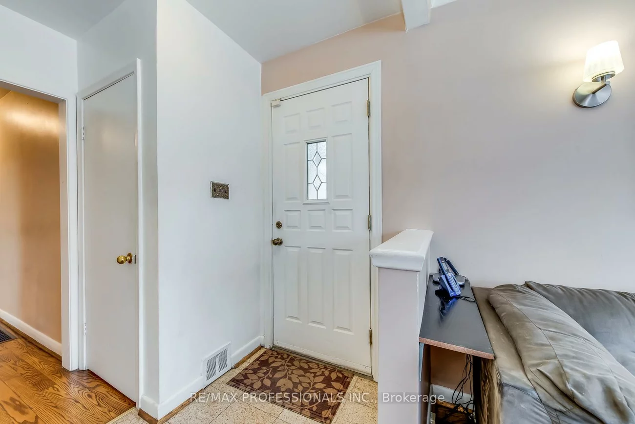 7, Belgate, Eringate-Centennial-West Deane, Toronto