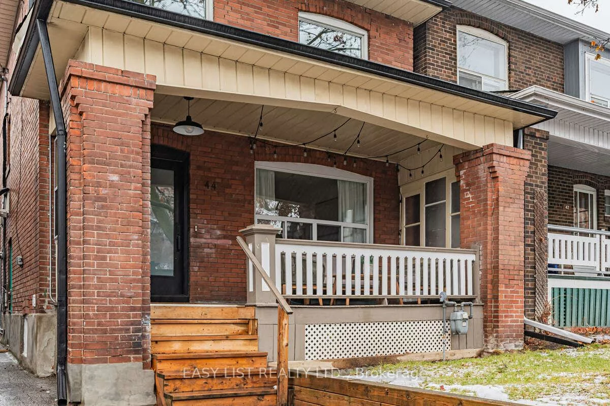 44, Parkdale, High Park-Swansea, Toronto