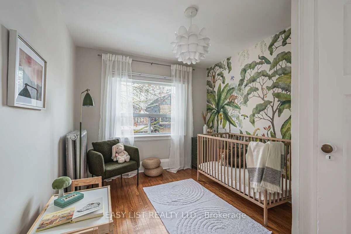 44, Parkdale, High Park-Swansea, Toronto