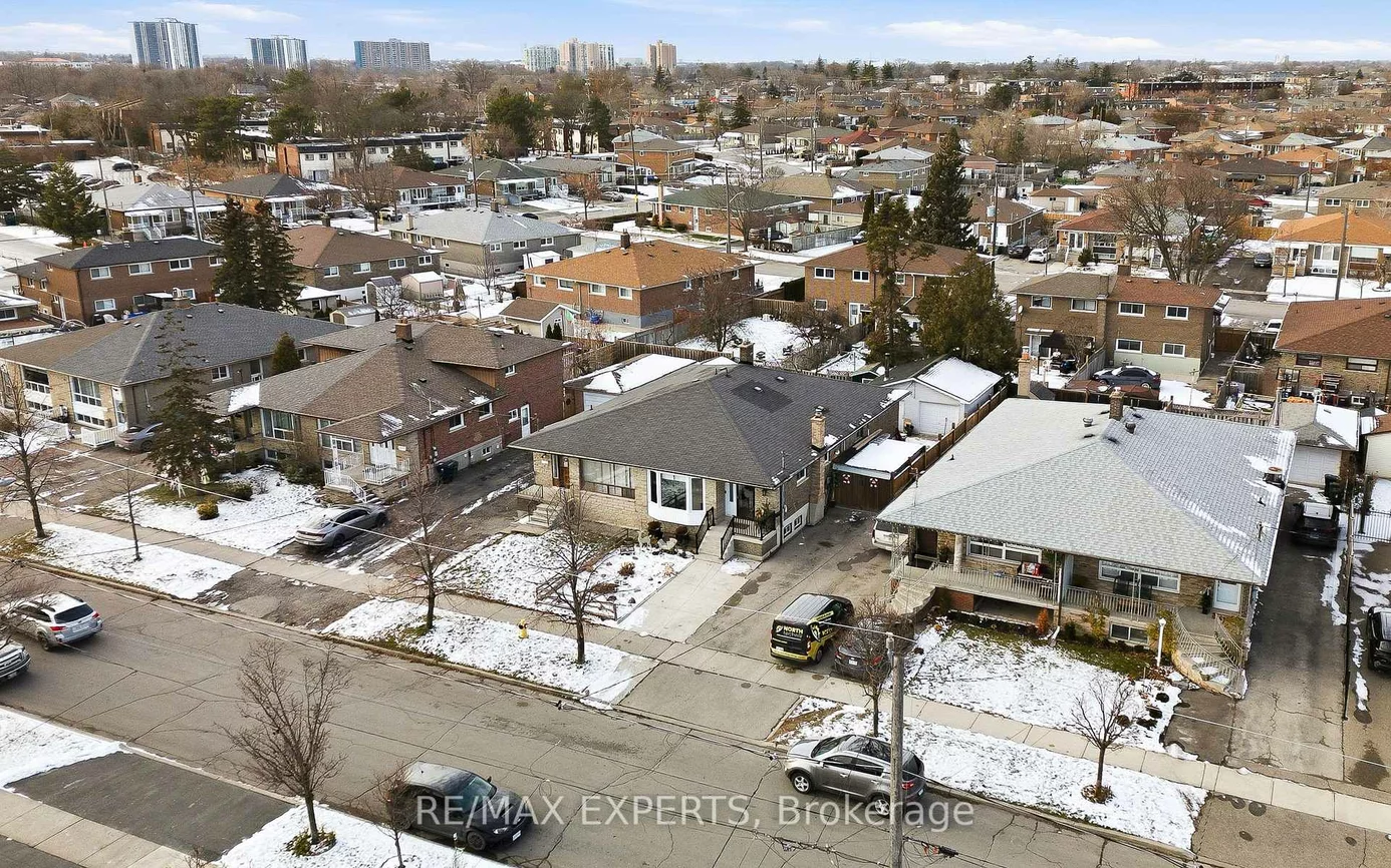 16, Navenby, Humber Summit, Toronto