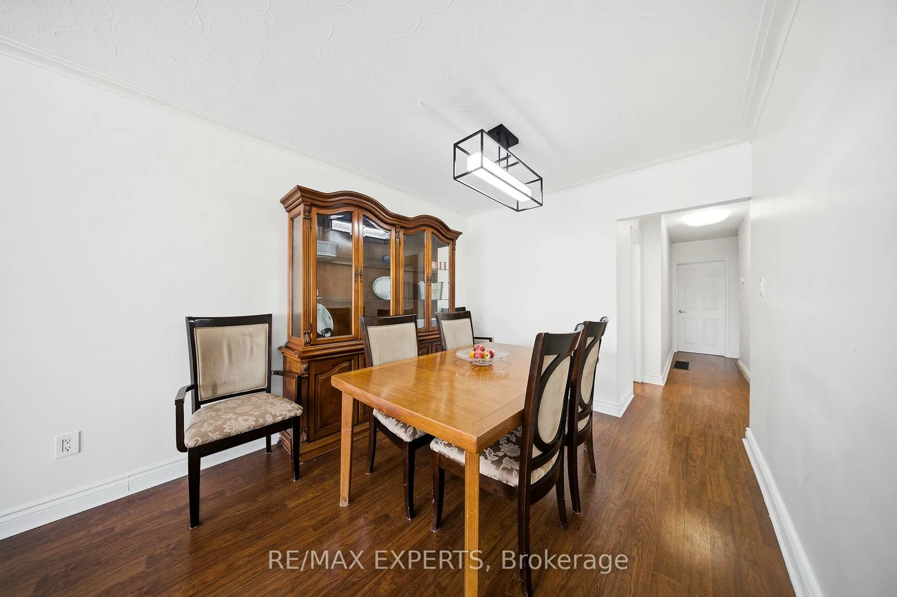 16, Navenby, Humber Summit, Toronto