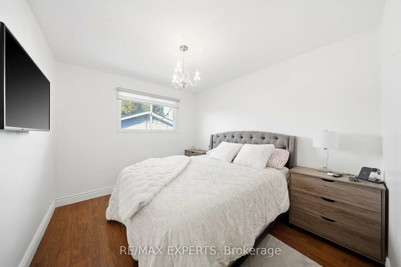 16, Navenby, Humber Summit, Toronto