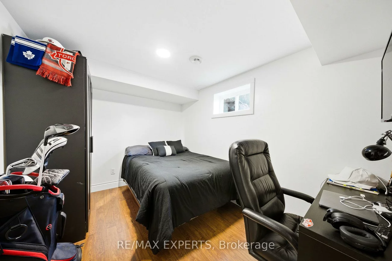 16, Navenby, Humber Summit, Toronto