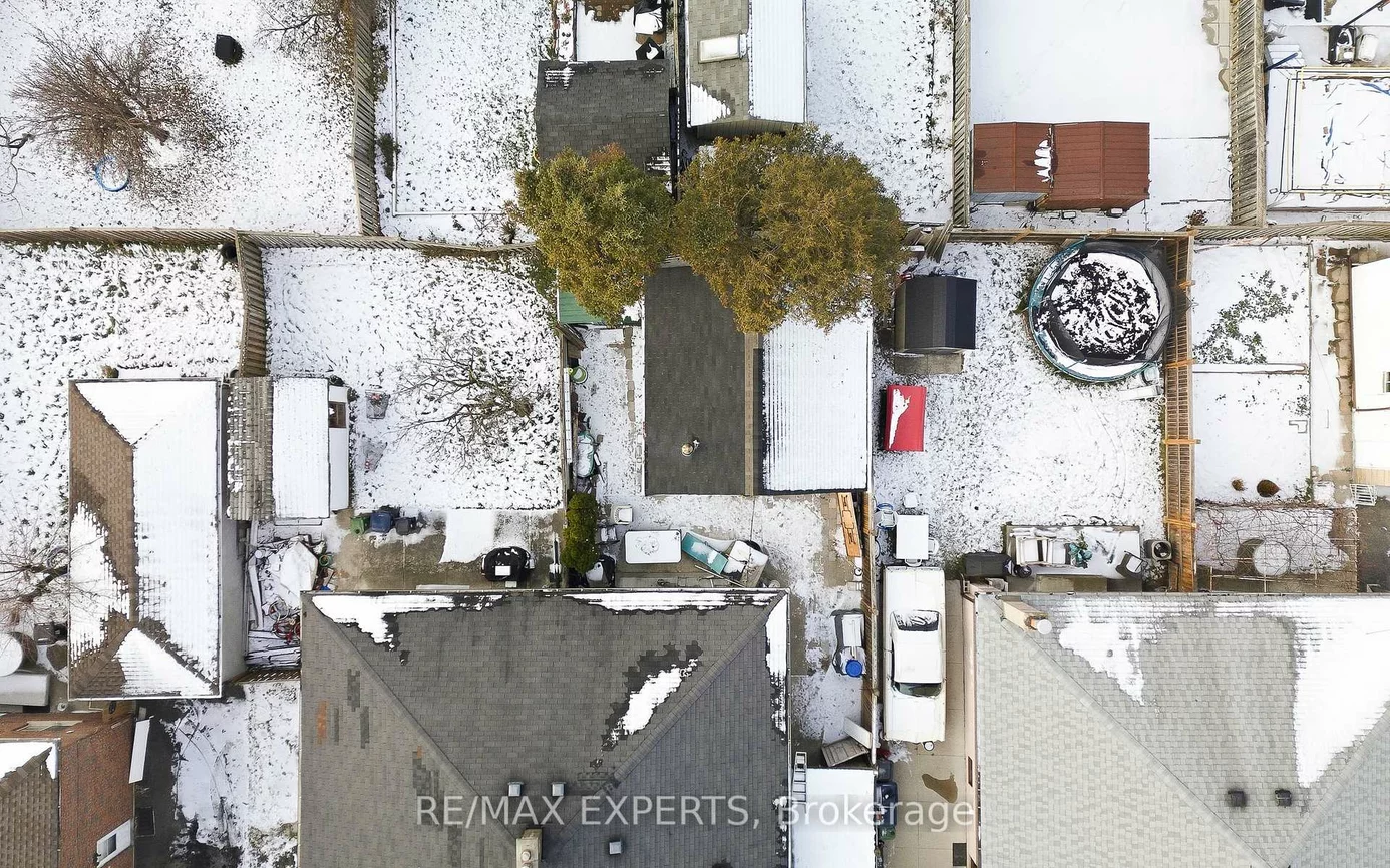 16, Navenby, Humber Summit, Toronto