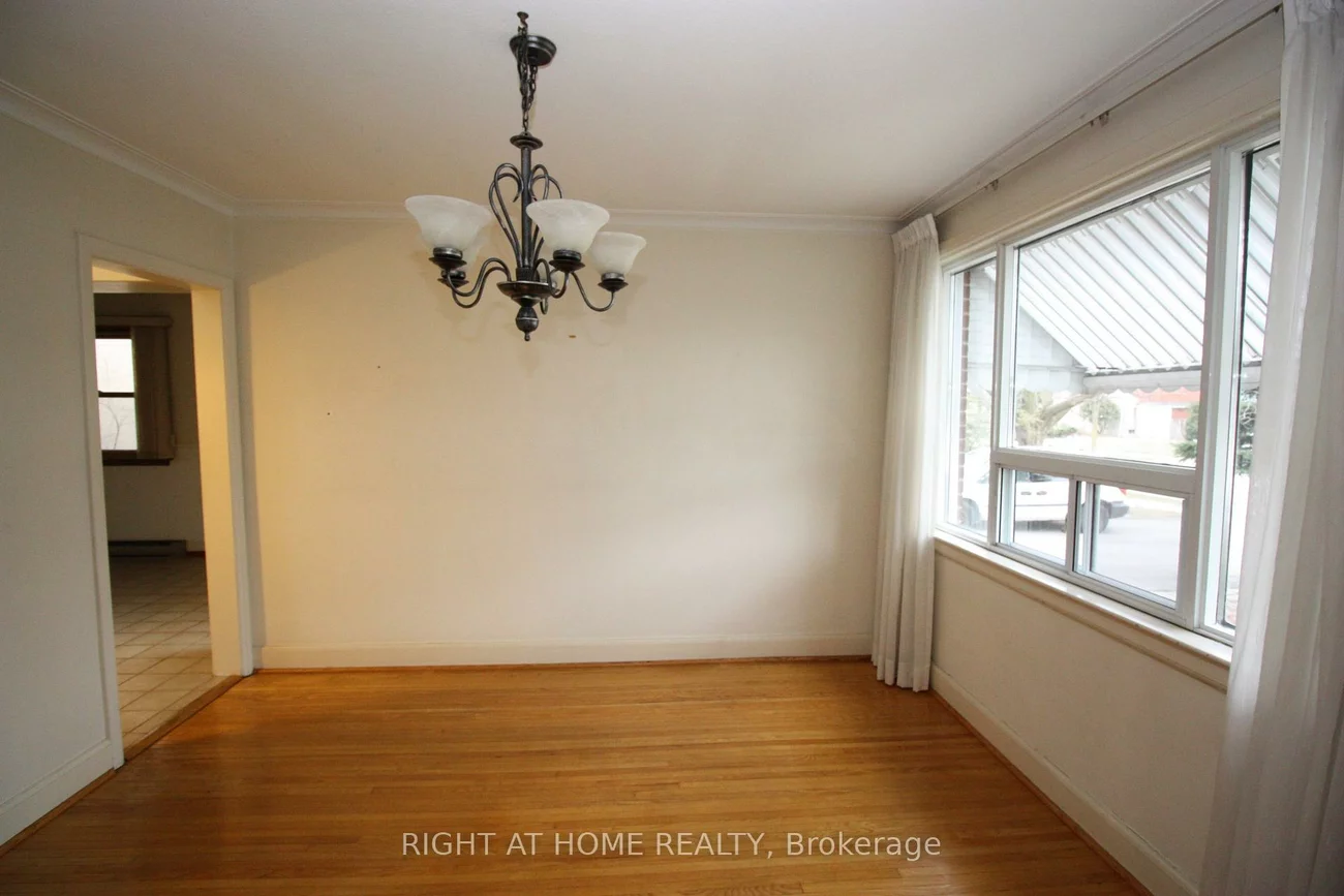 123, Ashbourne, Islington-City Centre West, Toronto