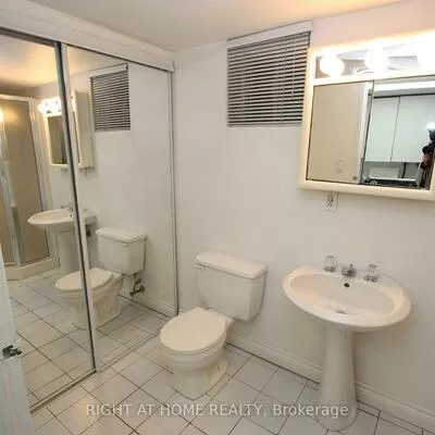 123, Ashbourne, Islington-City Centre West, Toronto