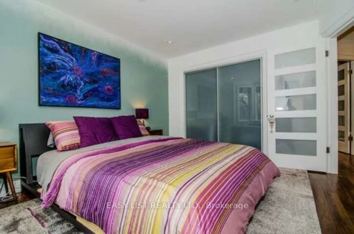 76, Dunn, South Parkdale, Toronto