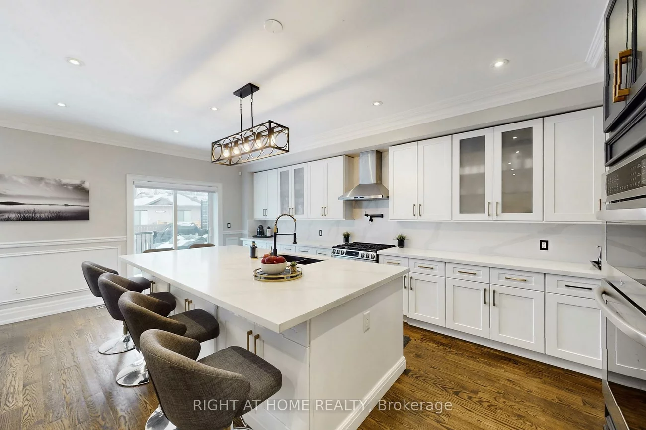 129, Meadowbank, Islington-City Centre West, Toronto