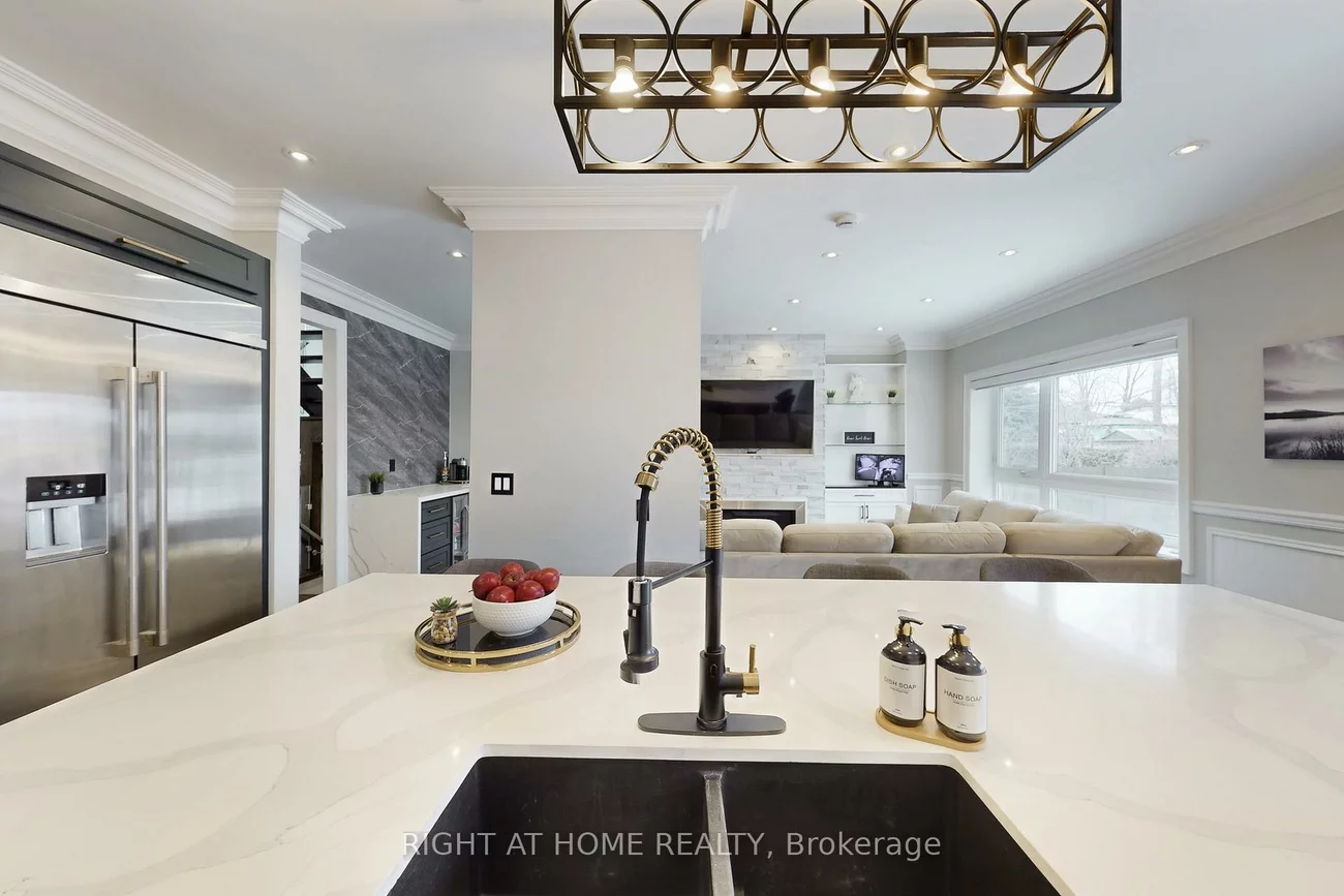 129, Meadowbank, Islington-City Centre West, Toronto