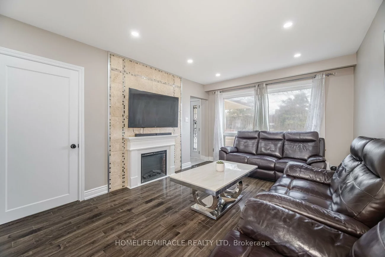 345, Silverstone, West Humber-Clairville, Toronto