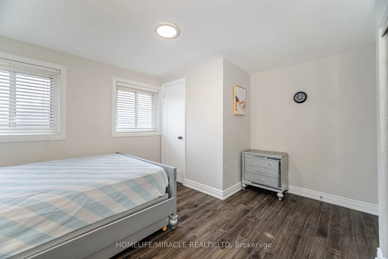 345, Silverstone, West Humber-Clairville, Toronto