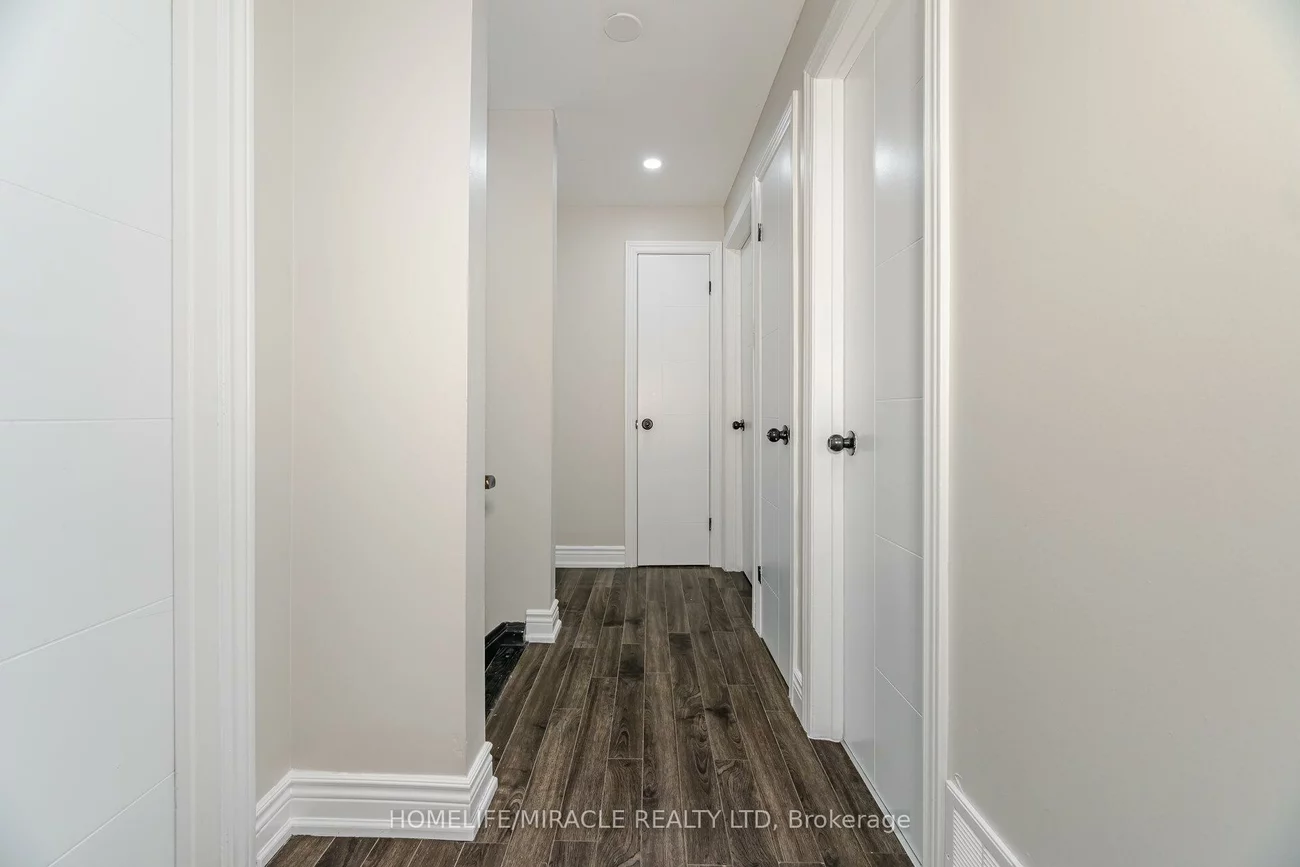 345, Silverstone, West Humber-Clairville, Toronto