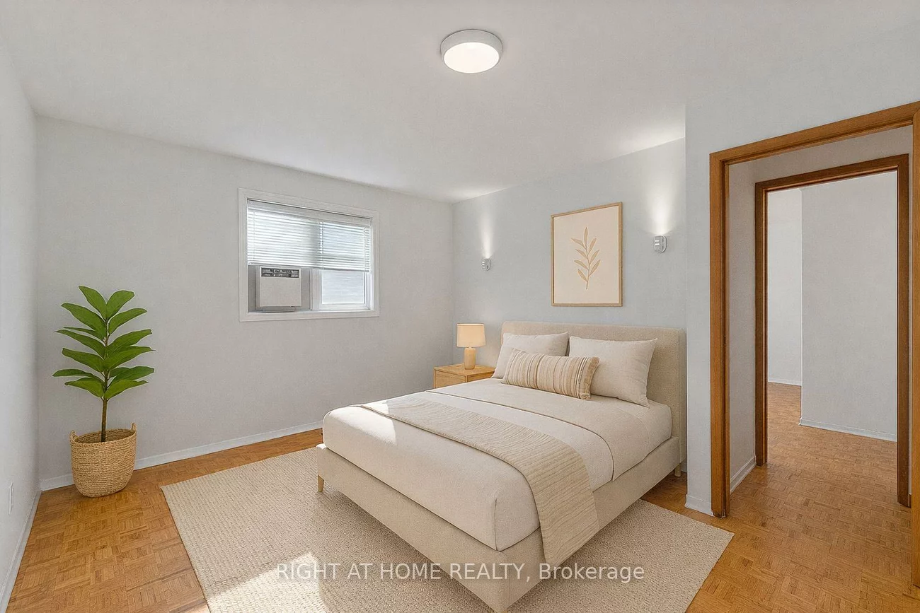 160, Varsity, Lambton Baby Point, Toronto