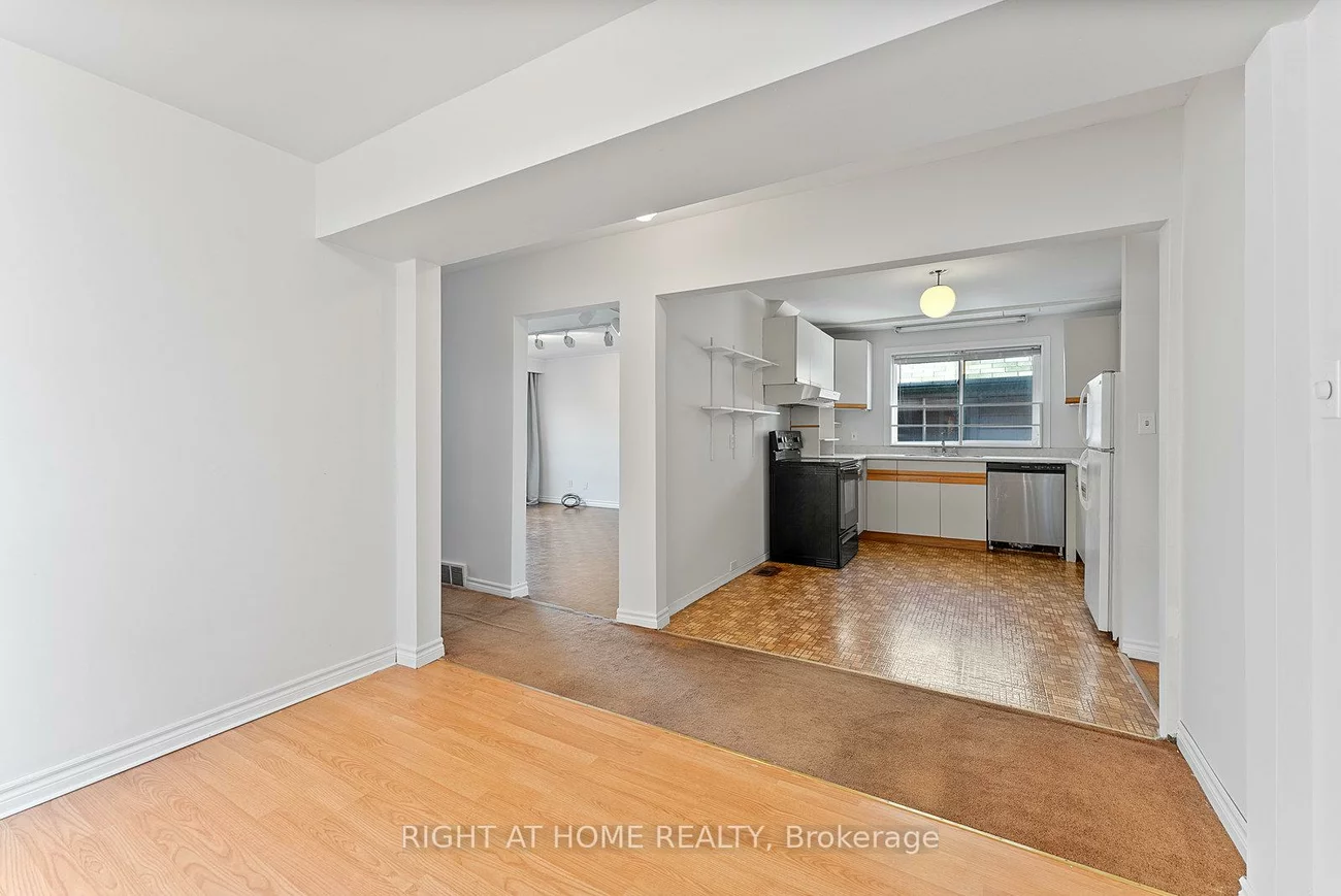 160, Varsity, Lambton Baby Point, Toronto