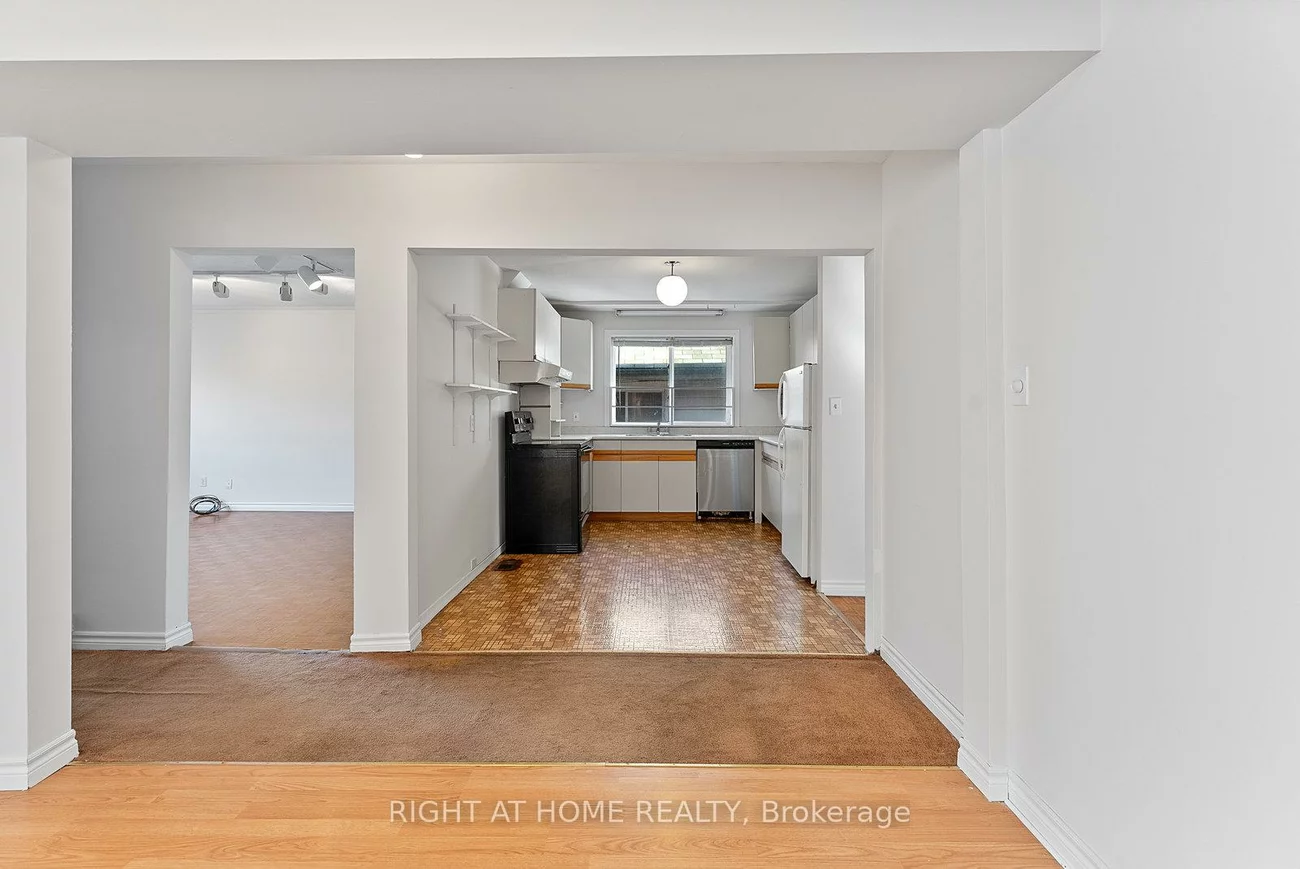 160, Varsity, Lambton Baby Point, Toronto