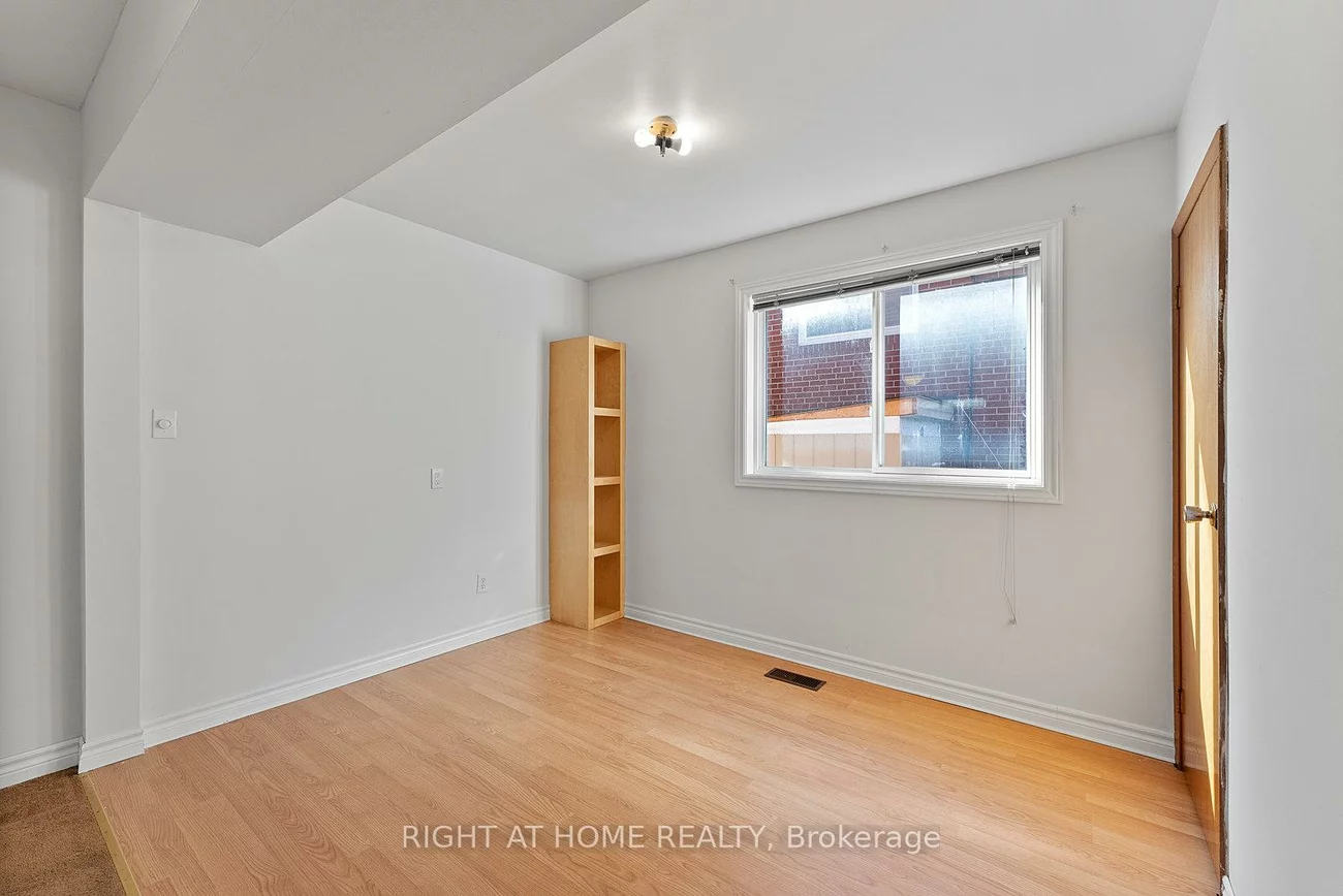 160, Varsity, Lambton Baby Point, Toronto