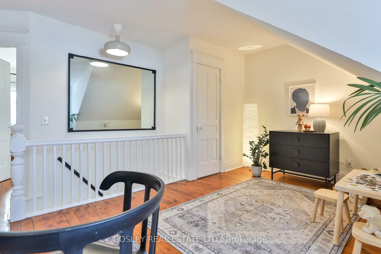 6, Westminster, Roncesvalles, Toronto