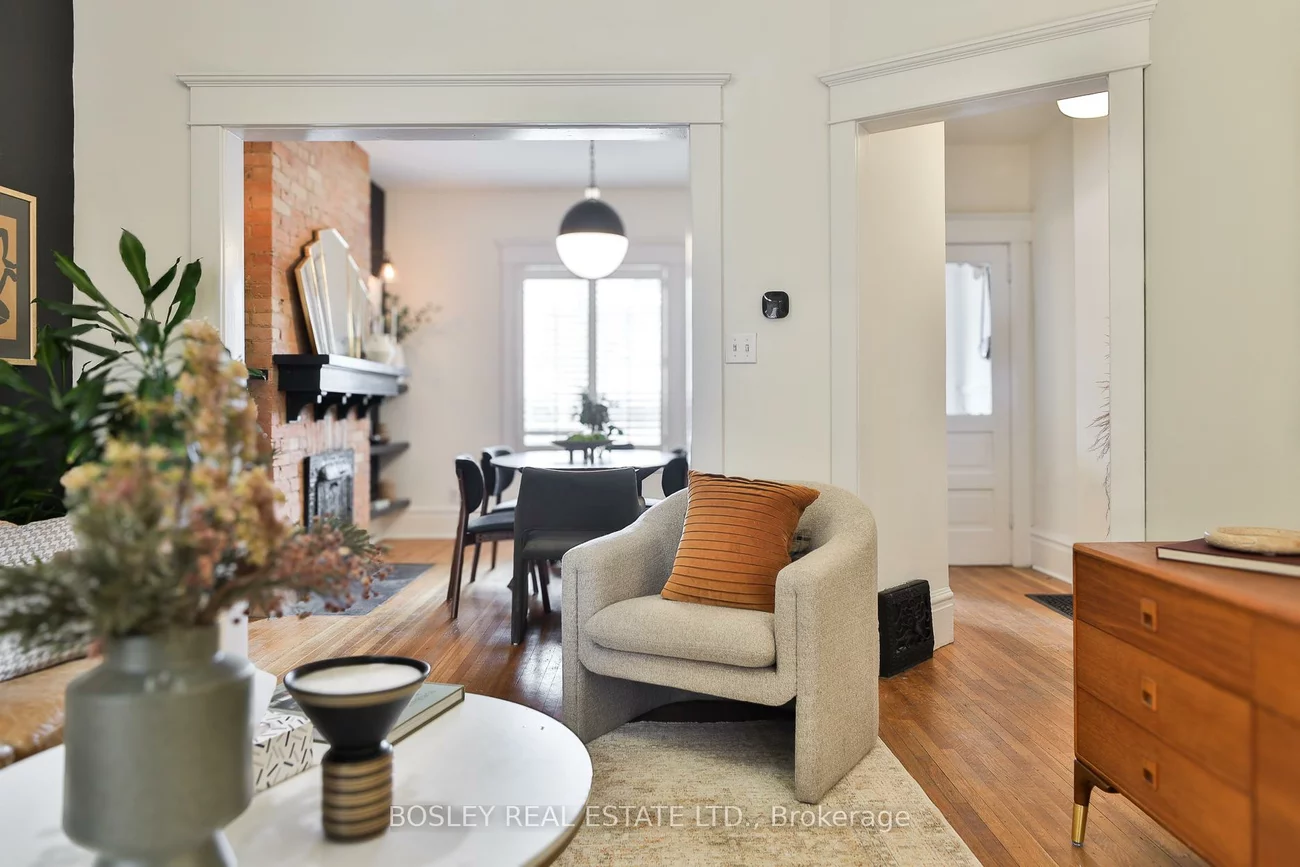 6, Westminster, Roncesvalles, Toronto