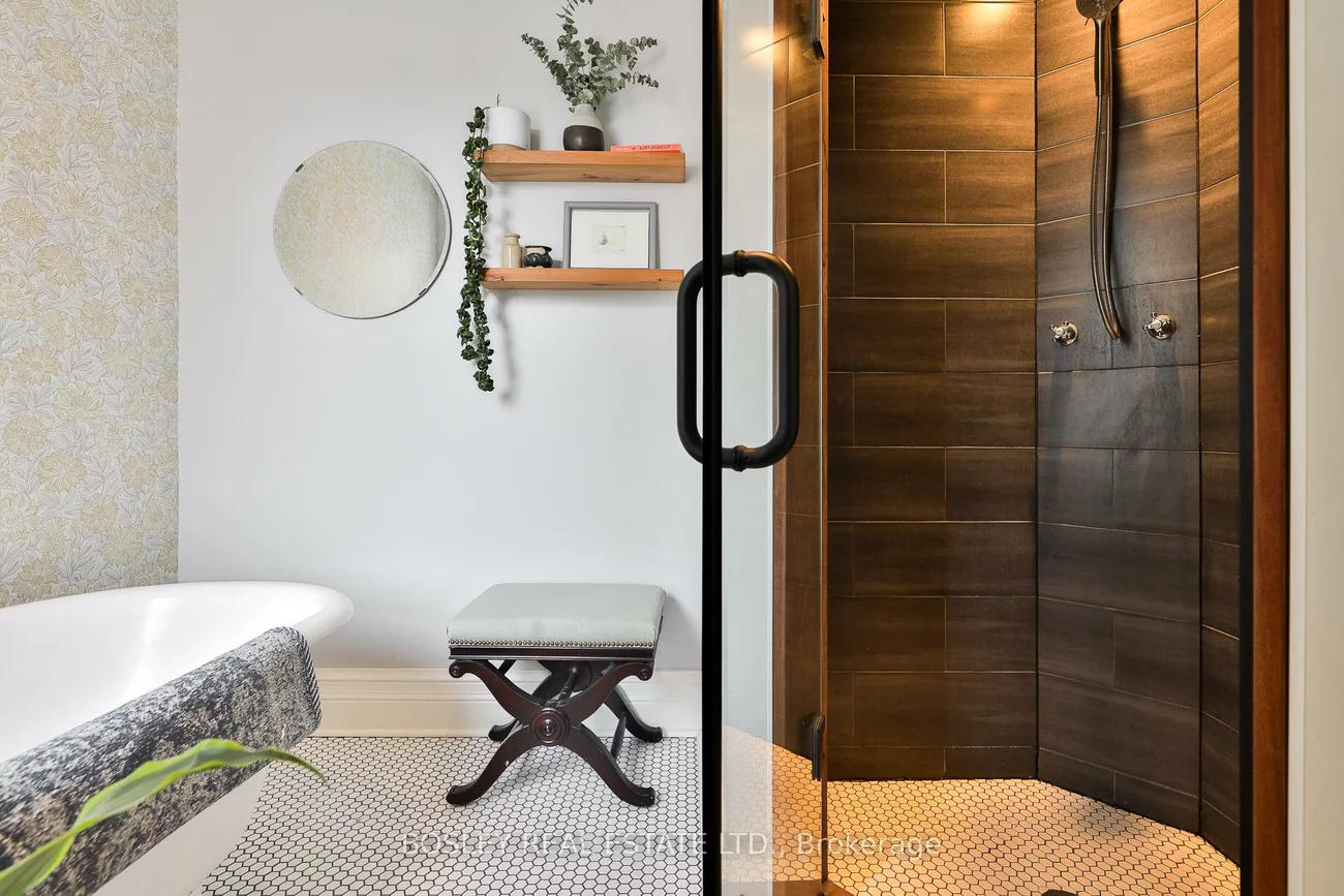 6, Westminster, Roncesvalles, Toronto