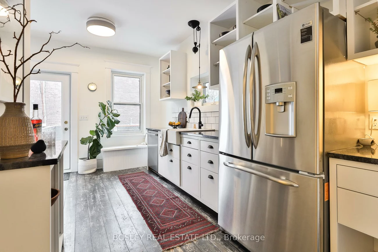 6, Westminster, Roncesvalles, Toronto