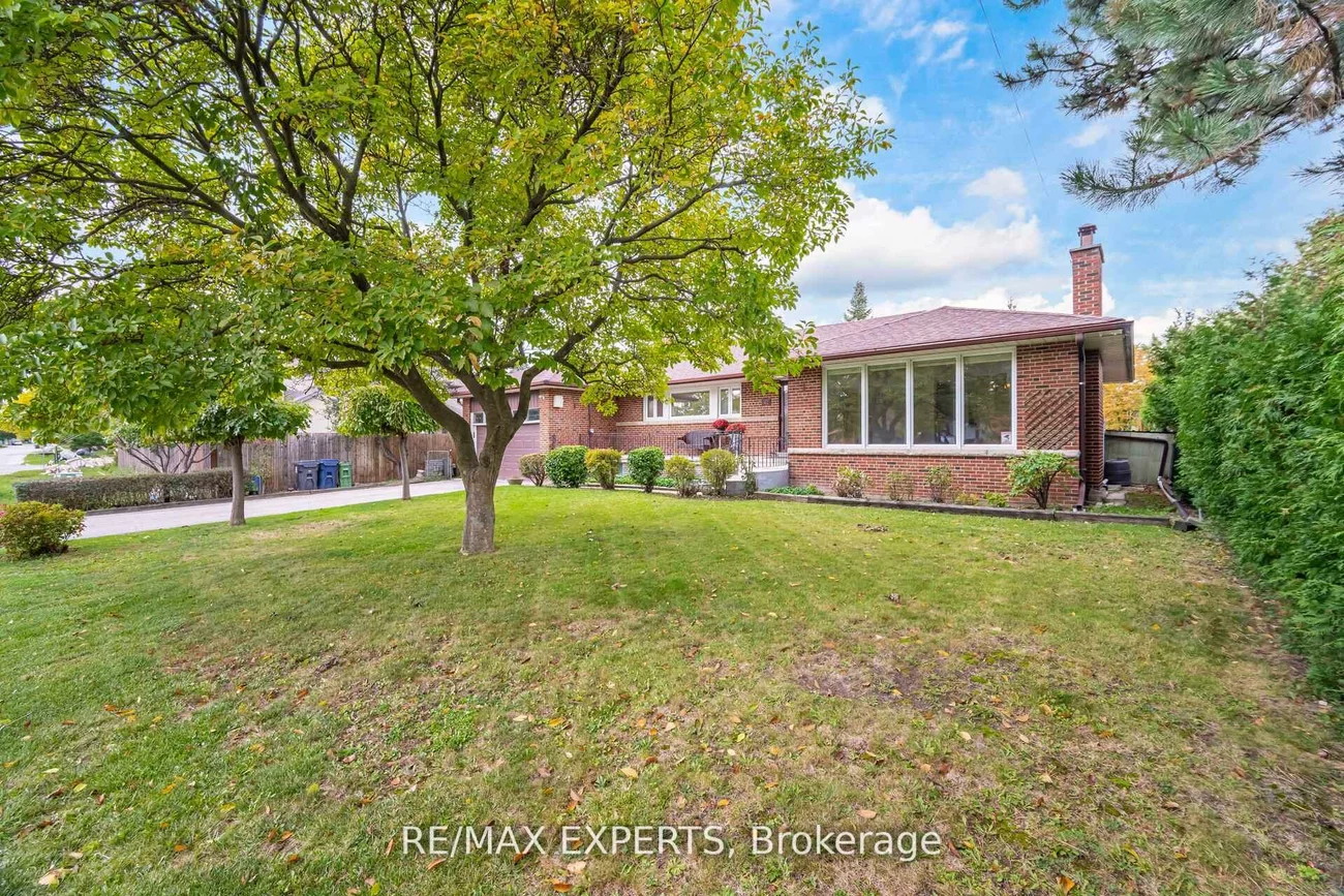 42, Cowley, Islington-City Centre West, Toronto