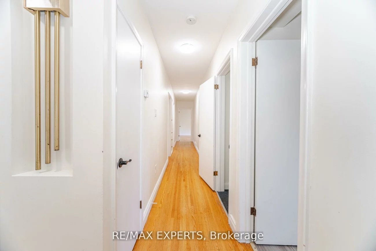 42, Cowley, Islington-City Centre West, Toronto