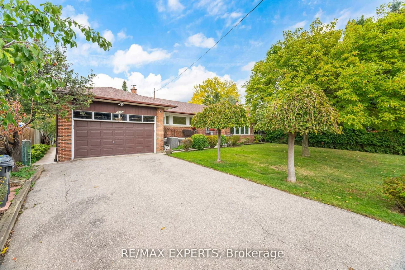 42, Cowley, Islington-City Centre West, Toronto