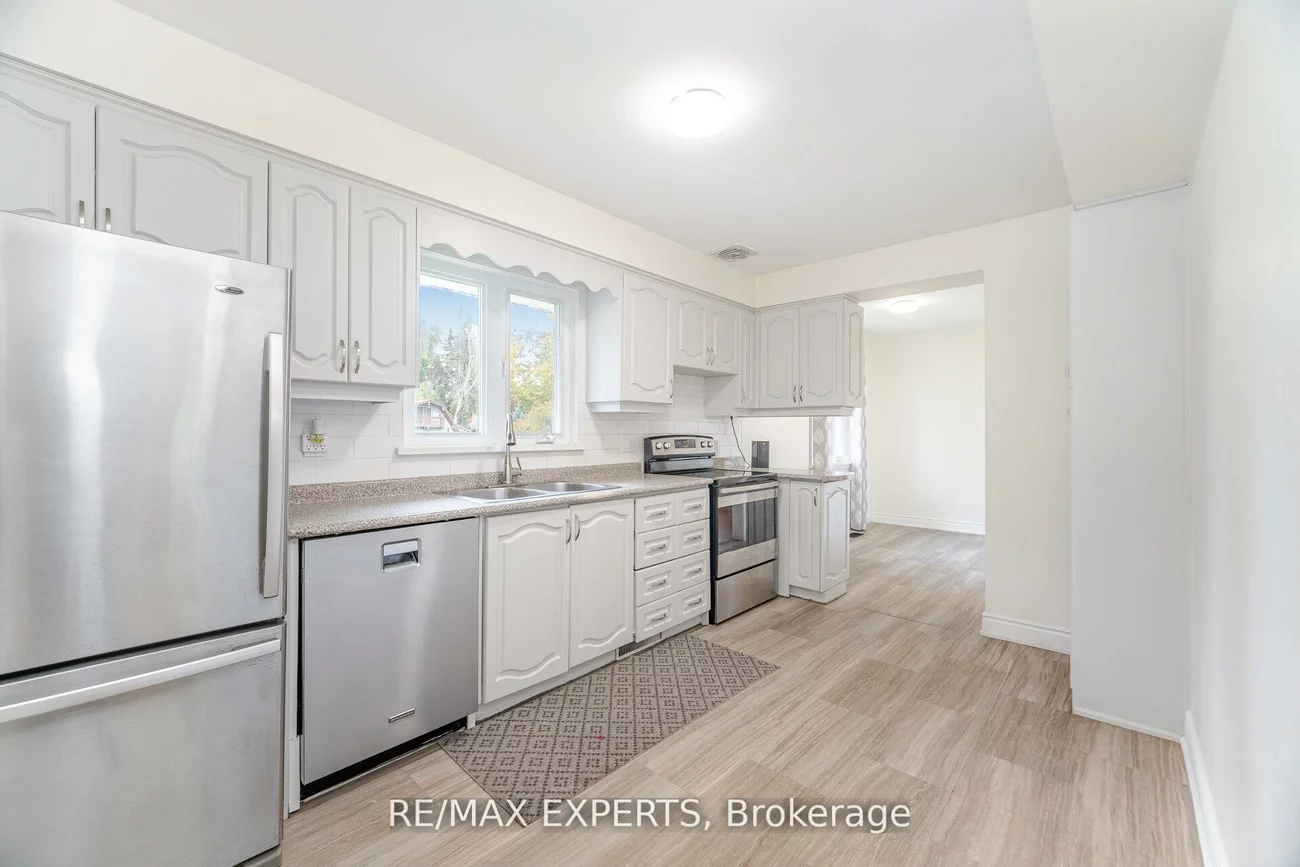 42, Cowley, Islington-City Centre West, Toronto