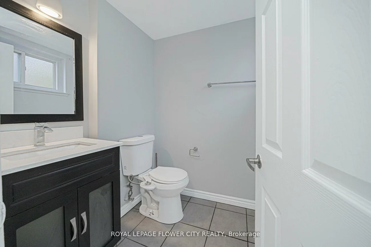 60, Lexington, West Humber-Clairville, Toronto