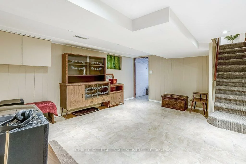 612, Beresford, Runnymede-Bloor West Village, Toronto