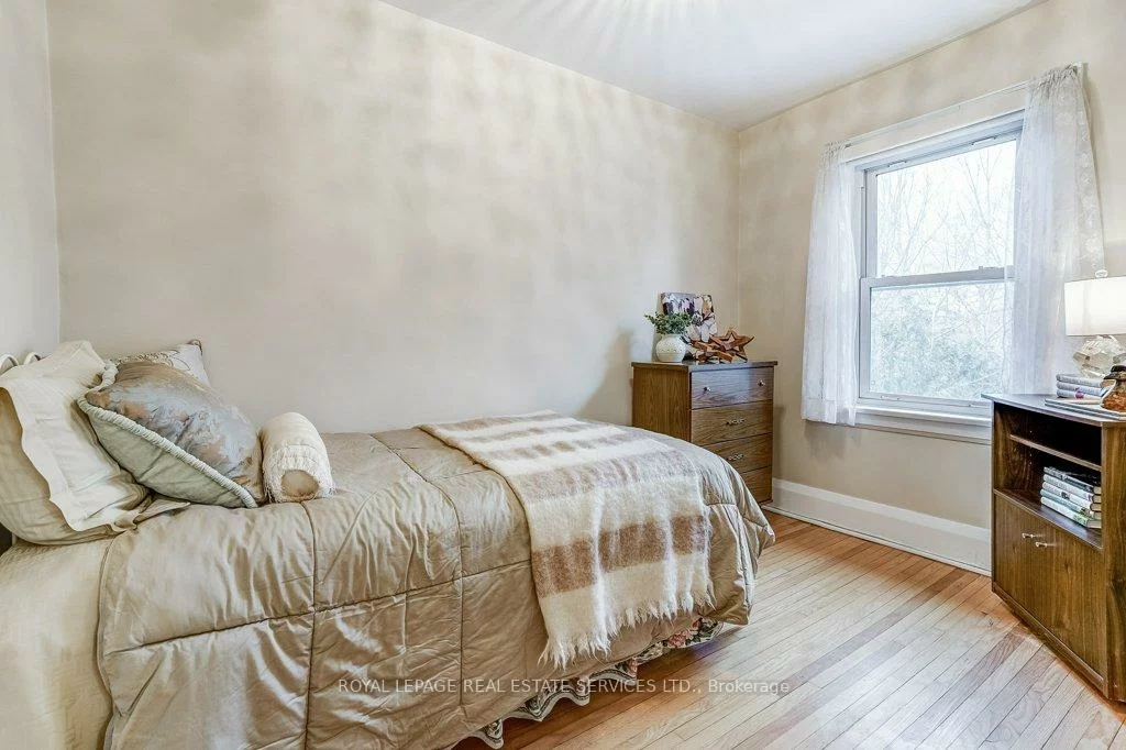 612, Beresford, Runnymede-Bloor West Village, Toronto