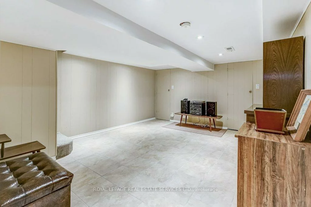 612, Beresford, Runnymede-Bloor West Village, Toronto