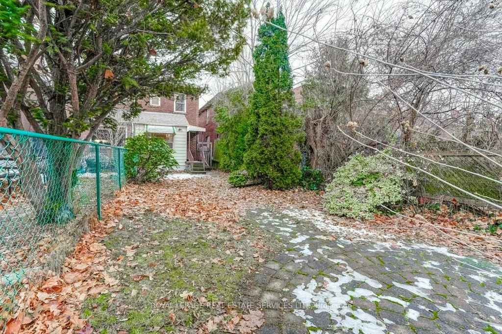 612, Beresford, Runnymede-Bloor West Village, Toronto