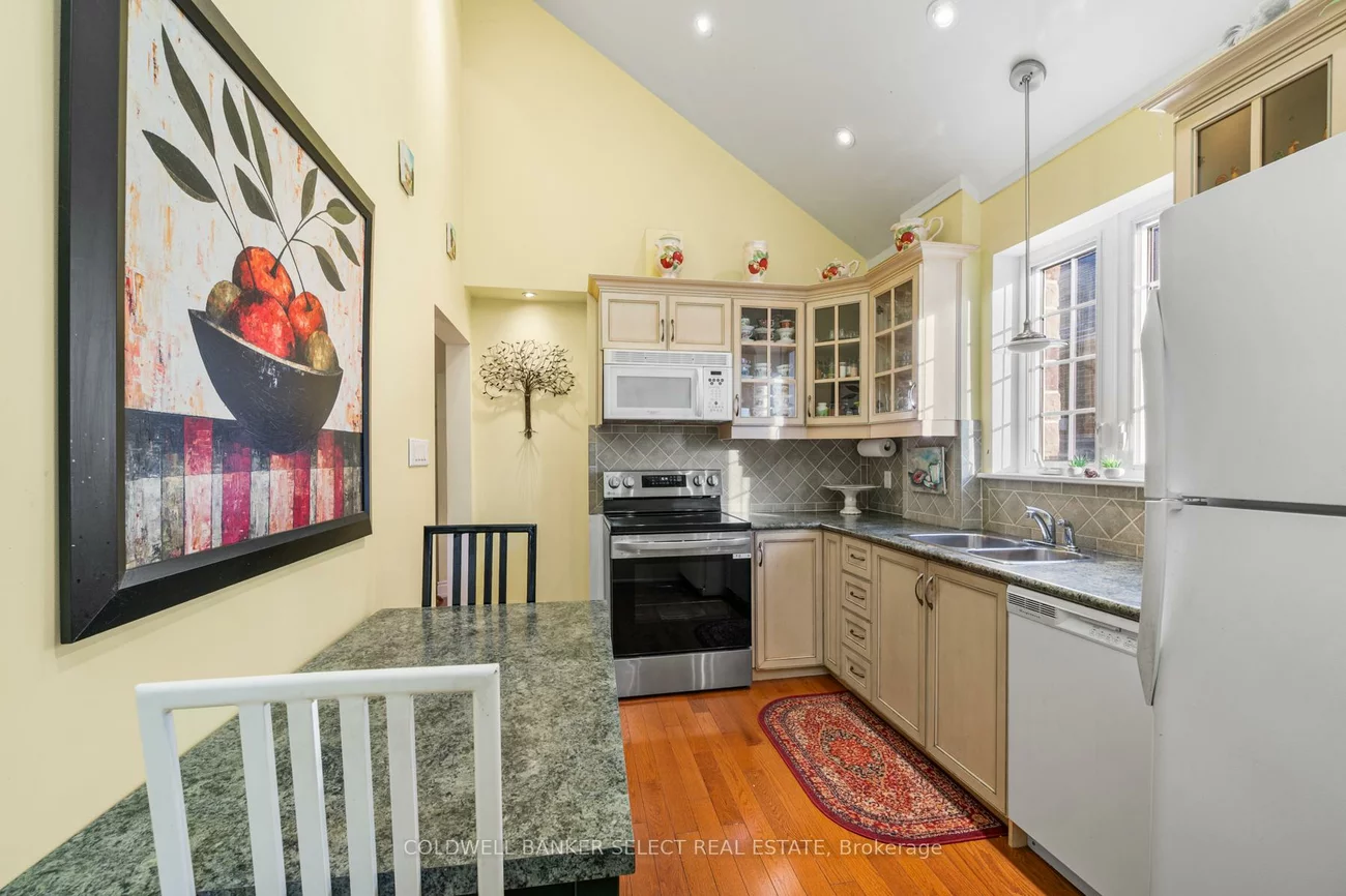 125, Fourth, New Toronto, Toronto