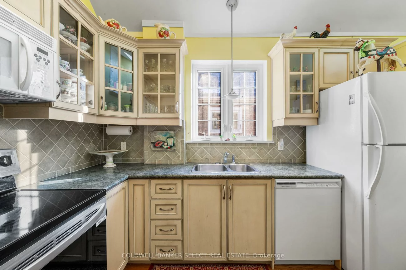 125, Fourth, New Toronto, Toronto