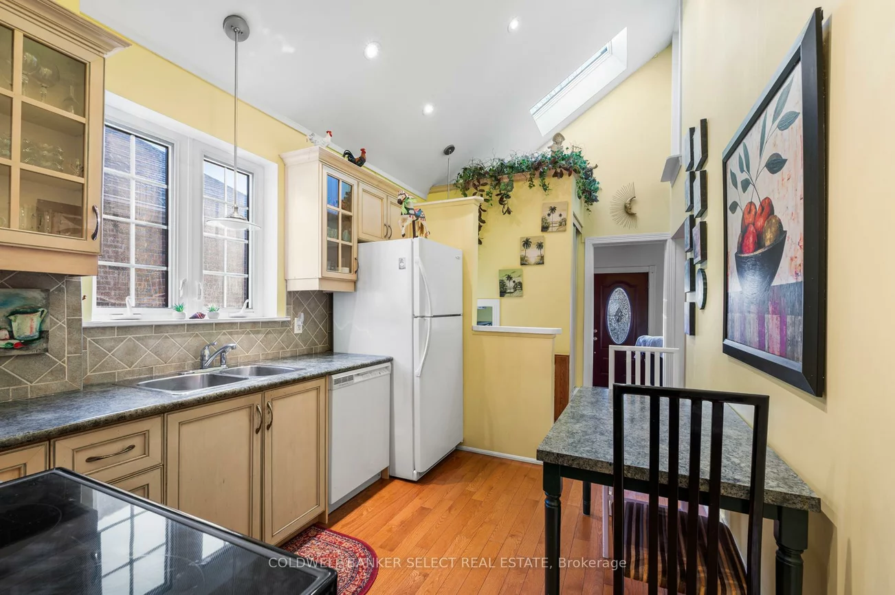 125, Fourth, New Toronto, Toronto