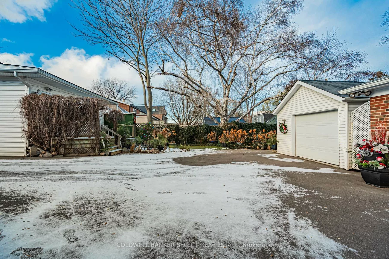 125, Fourth, New Toronto, Toronto