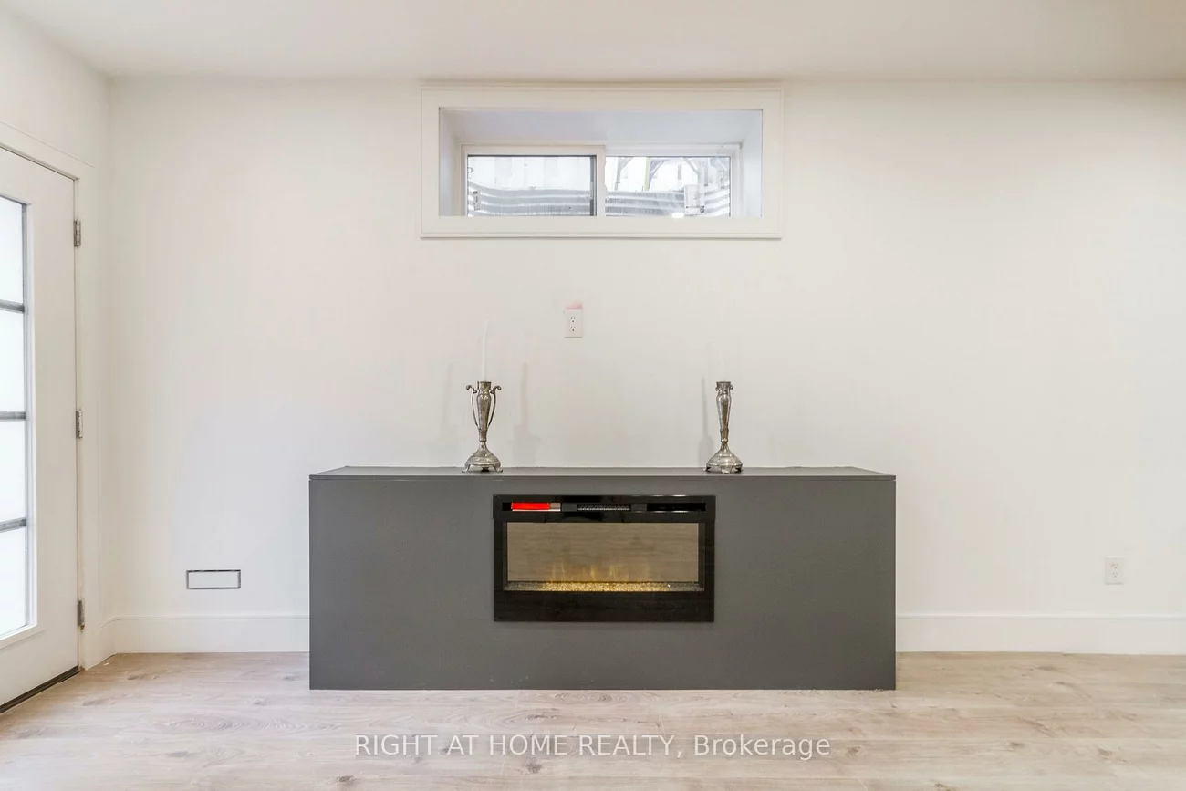 118, Martin Grove, Islington-City Centre West, Toronto