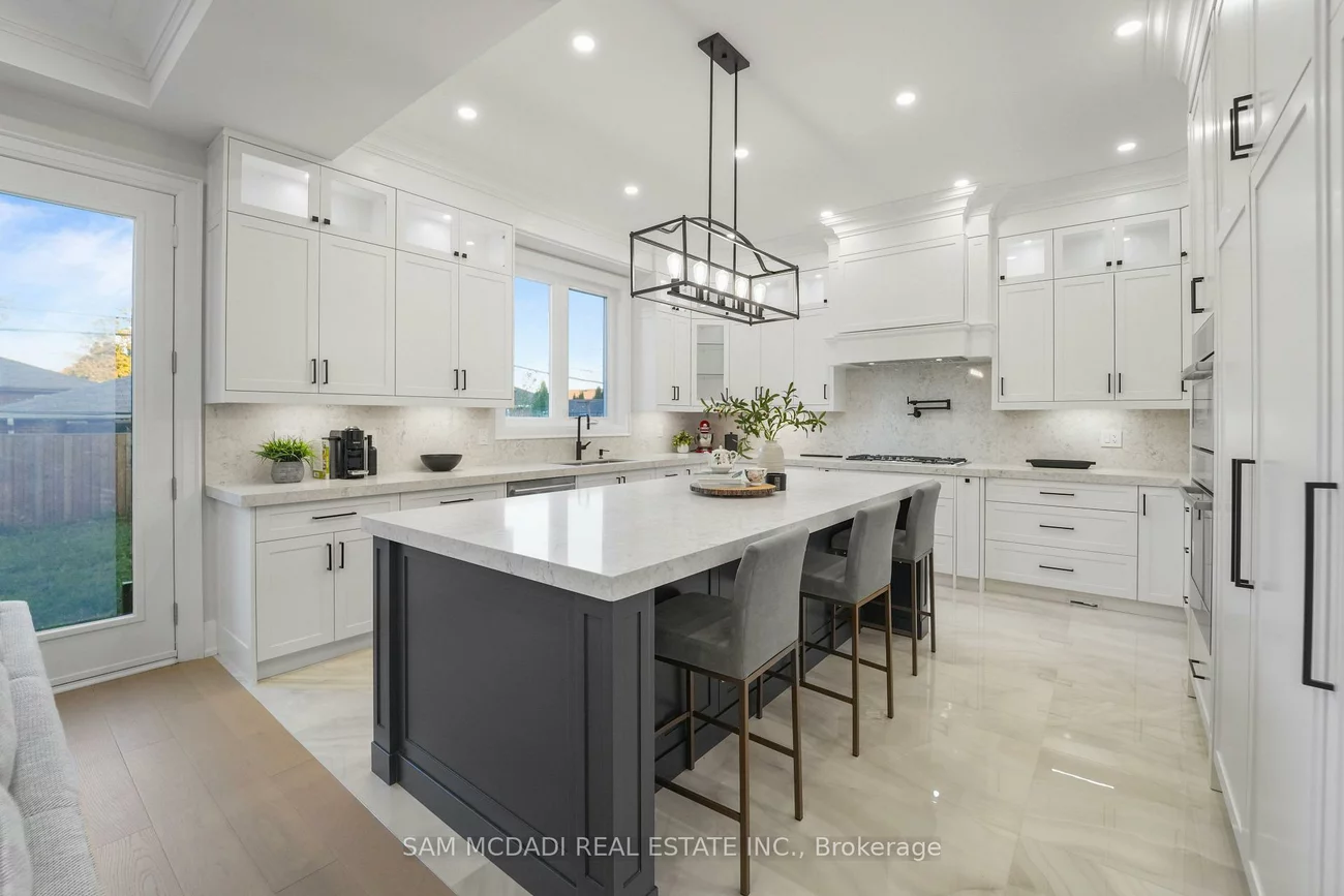 303, Delta, Alderwood, Toronto