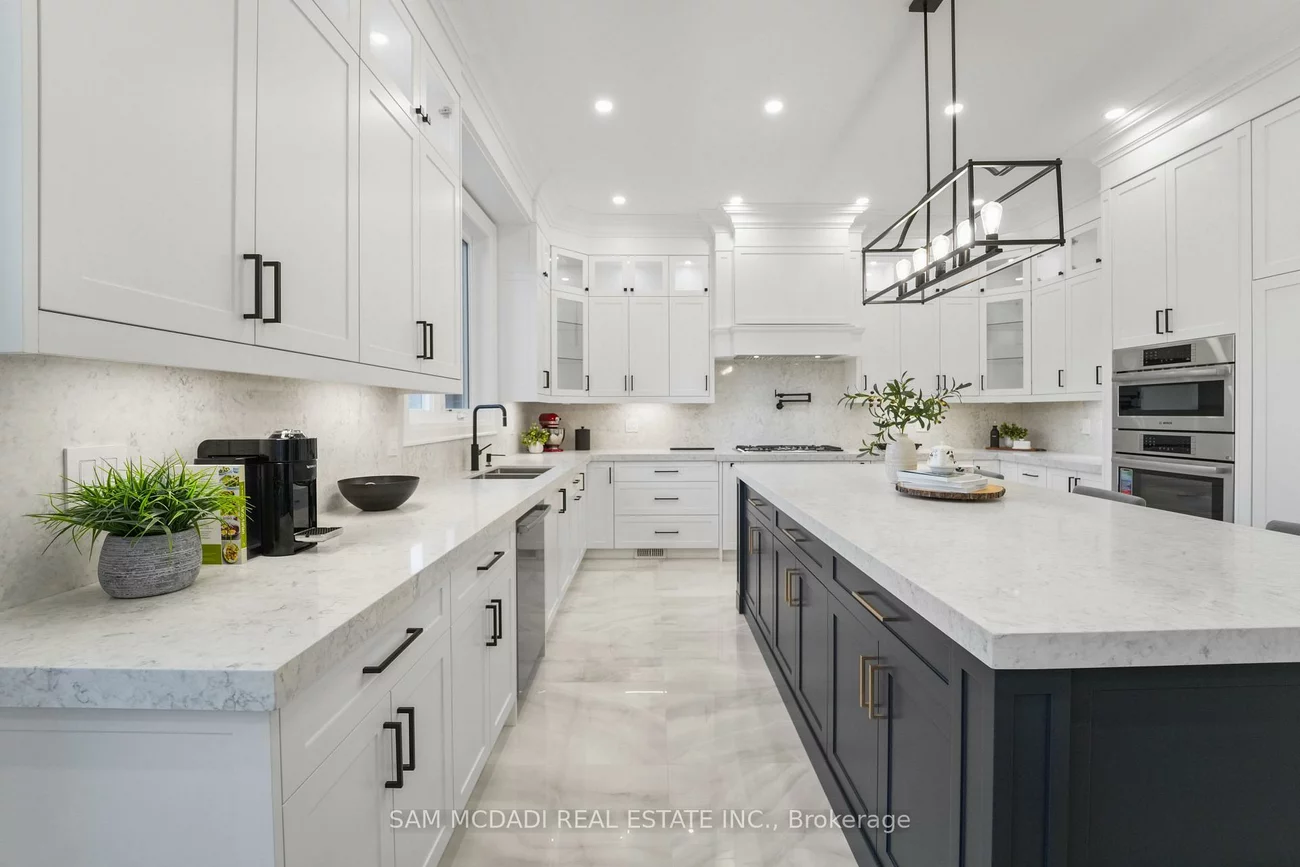 303, Delta, Alderwood, Toronto