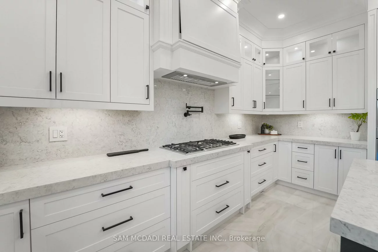 303, Delta, Alderwood, Toronto